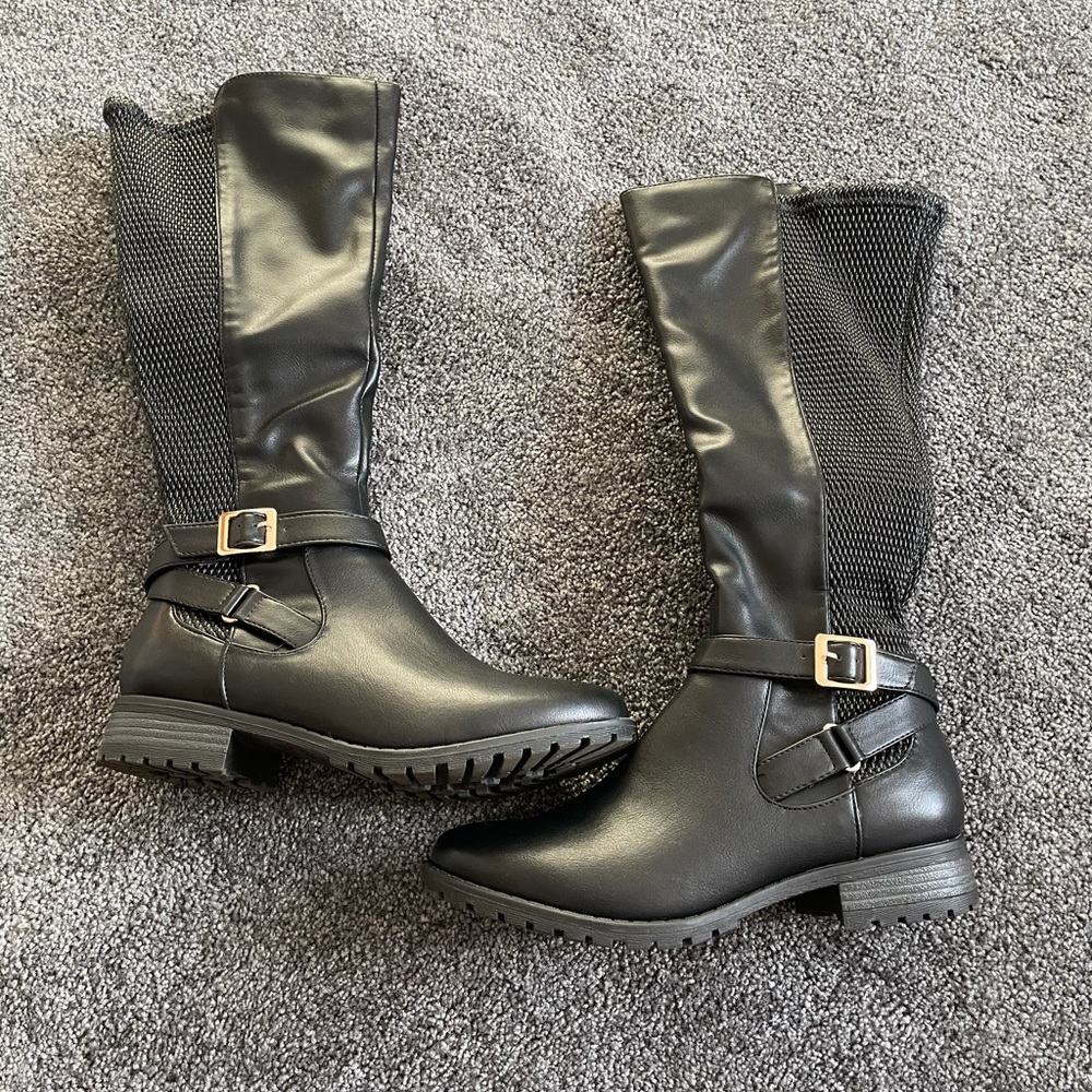 Black boots